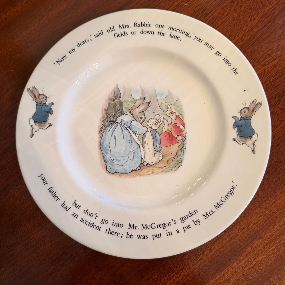 Vintage Wedgwood Peter Rabbit Plate 9.5” Beatrix Potter Made in England